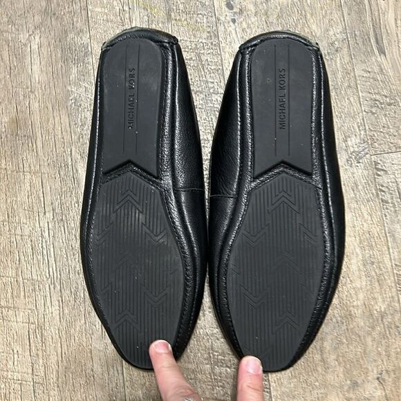 0327 Michael Kors black shoes - Picture 2 of 5